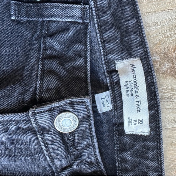 Abercrombie & Fitch mom curvy love jeans size 10 - Picture 4 of 6